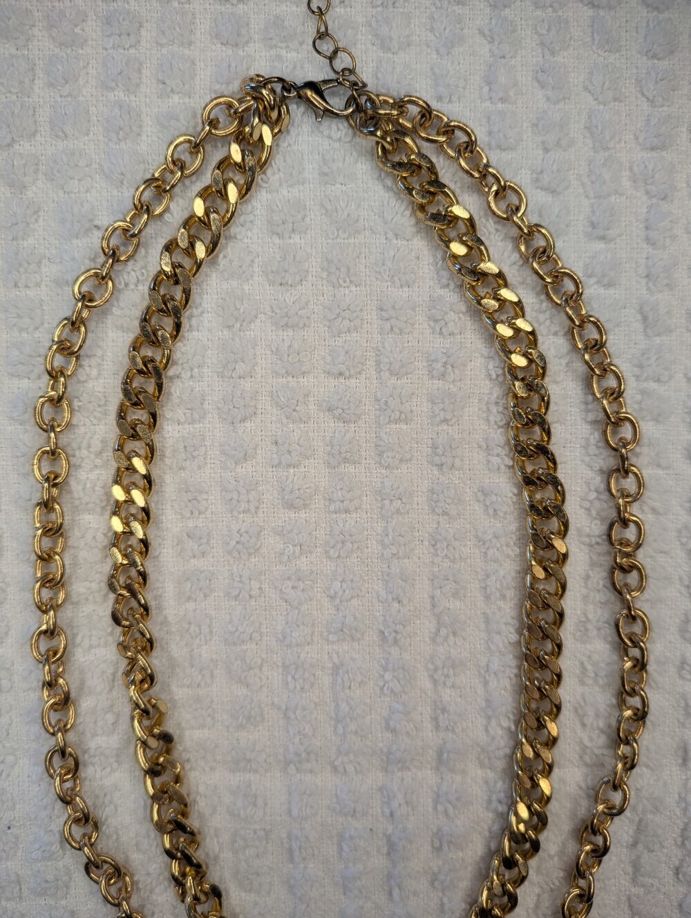 Gold Rhinestone Heart and skeleton Key Layered Necklace - Picture 4 of 11